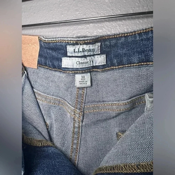 NWT LL Bean Women's Sz 18 Petite Classic Fit Med Wash Stretch Denim 38x28 NEW!!! - Picture 5 of 5
